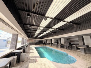 Hồ bơi ngoài trời 