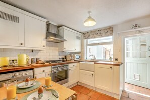 Microwave, oven, cookware/dishes/utensils