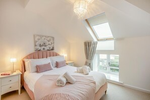 2 chambres, fer et planche à repasser, lit parapluie, Wi-Fi gratuit