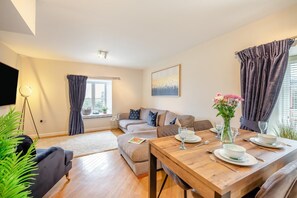TV - 2 Bed in Waren Mill (oc-p33560) (Waren Mill)