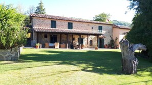 Exterior - Casale Pievevecchia – Rustic Elegance Near Santa Fiora and Hot Springs (Santa Fiora)