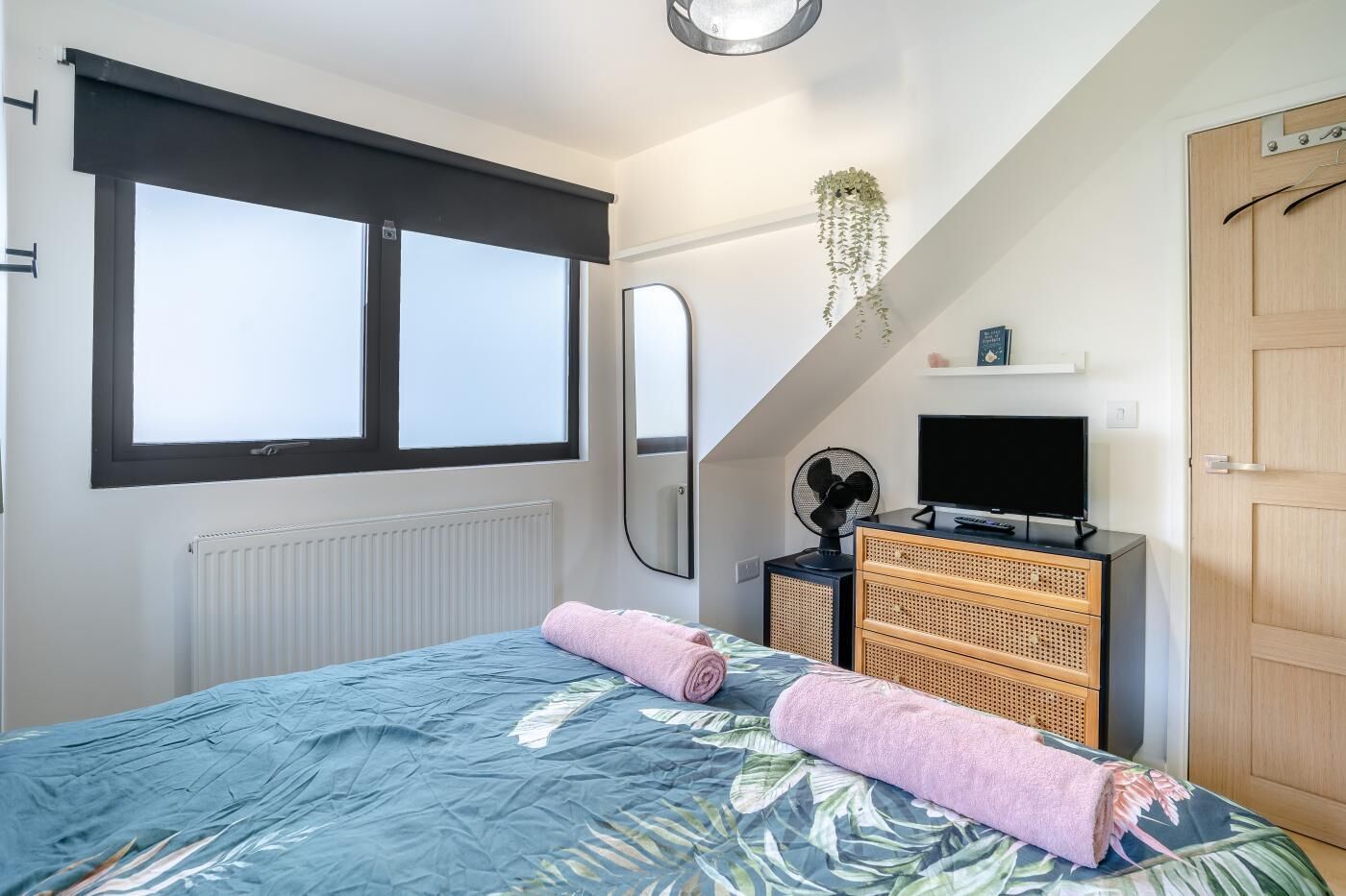 5 bedrooms, iron/ironing board, travel cot, free WiFi