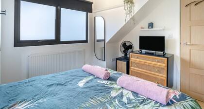 5 Bed in Ogmore-by-Sea (oc-o33570)