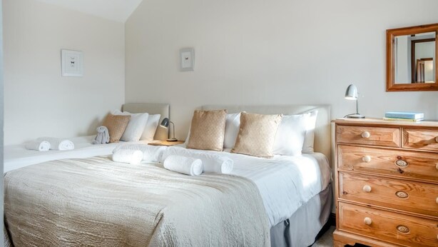 1 Schlafzimmer, Bügeleisen/Bügelbrett, Bettwäsche