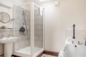 Towels - 1 Bed in Whitwell (oc-w33496) (Whitwell)