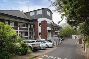 Exterior - 1 Bed in Langland (oc-hh1423) (Newton)