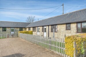 Exterior - 3 Bed in Whitwell (oc-h33498) (Whitwell)