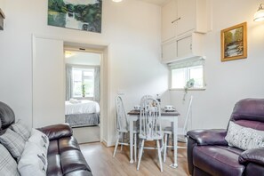 Interior - 2 Bed in Whitwell (oc-o33499) (Whitwell)