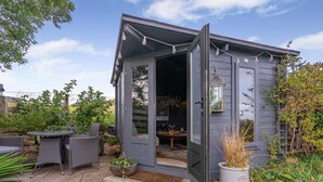 Outdoor dining - 2 Bed in Ladybank (oc-n33092) (Letham)