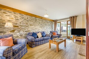 TV - 4 Bed in Builth Wells (oc-39473) (Cilmery)