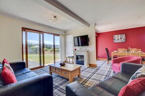 TV - 3 Bed in Aberdyfi (oc-54035) (Pennal)