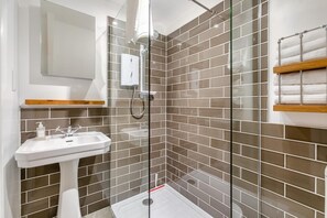 Towels - 4 Bed in St. Ives (oc-t33609) (St Ives)