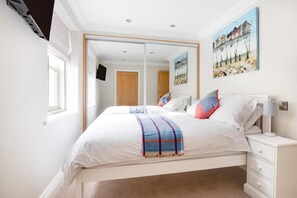 Bügeleisen/Bügelbrett, kostenloses WLAN, Bettwäsche