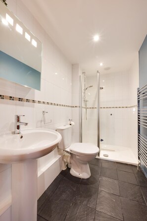 Hair dryer, towels - 2 Bed in Dolgellau (oc-bow284) (Blaenau Ffestiniog)