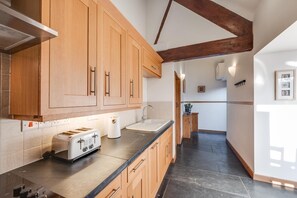 Microwave, oven, dishwasher, high chair - 2 Bed in Dolgellau (oc-bow284) (Blaenau Ffestiniog)