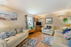 TV - 3 Bed in St Davids (oc-415354) (St Davids)