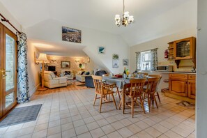 Interior - 3 Bed in St Davids (oc-415354) (St Davids)