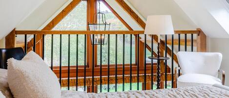 アイロン / アイロン台、WiFi (無料)、ベッドシーツ