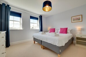 Iron/ironing board, travel crib, free WiFi, bed sheets - 3 Bed in Beadnell (oc-566714) (Swinhoe)