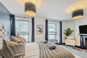 Iron/ironing board, travel cot, free WiFi, bed sheets - 4 Bed in Brixham (oc-h33642) (Brixham)