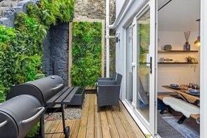 Outdoor dining - 4 Bed in Brixham (oc-h33642) (Brixham)