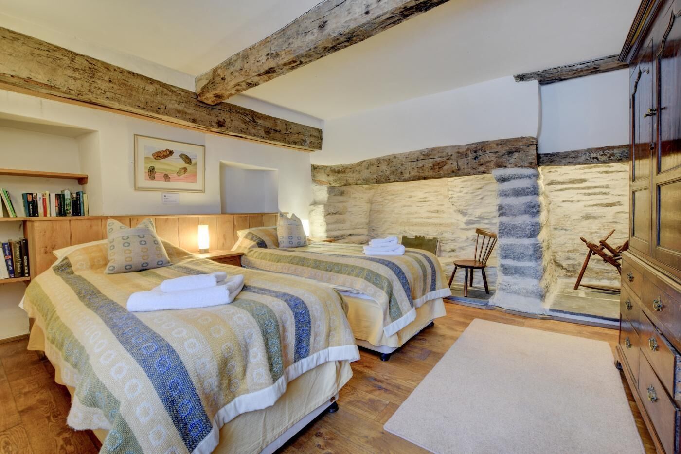 Iron/ironing board, free WiFi, bed sheets