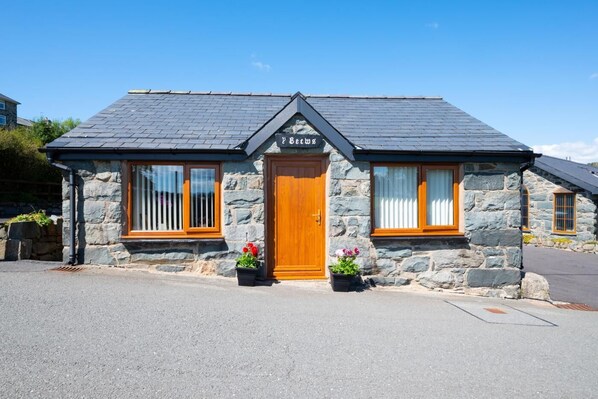 Exterior detail - 1 Bed in Trawsfynydd (oc-107501) (Trawsfynydd)
