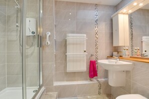 Bathroom - 1 Bed in Trawsfynydd (oc-107501) (Trawsfynydd)
