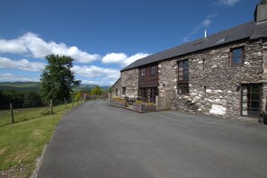 Exterior - 3 Bed in Machynlleth (oc-21015) (Machynlleth)