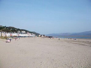 Beach - 3 Bed in Machynlleth (oc-21015) (Machynlleth)