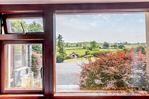 Interior - 2 Bed in Aberystwyth (oc-99869) (Pontarfynach)