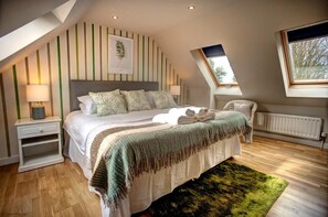 3 slaapkamers, een strijkplank/strijkijzer, reisbedje, gratis wifi