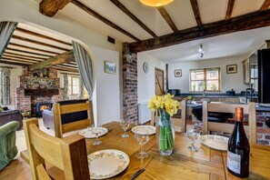 Dining - 2 Bed in Welshpool (oc-75703) (Meifod)