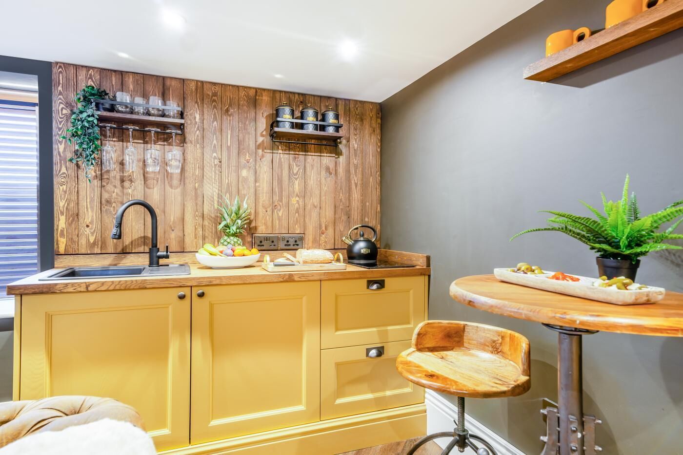 Microwave, oven, cookware/dishes/utensils