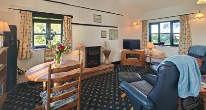 1 Bed in Yaxham (oc-w33631)