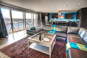 TV - 2 Bed in Amble (oc-566767) (Amble)