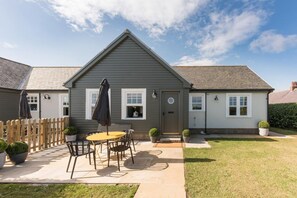 Outdoor dining - 2 Bed in Bamburgh (oc-586127) (Bamburgh)