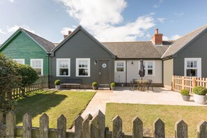 Exterior - 2 Bed in Bamburgh (oc-587684) (Bamburgh)