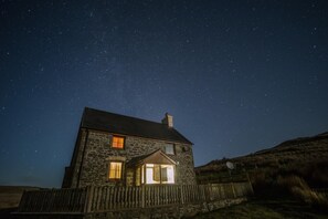 Exterior - 3 Bed in Aberystwyth (oc-492516) (Aberhosan)
