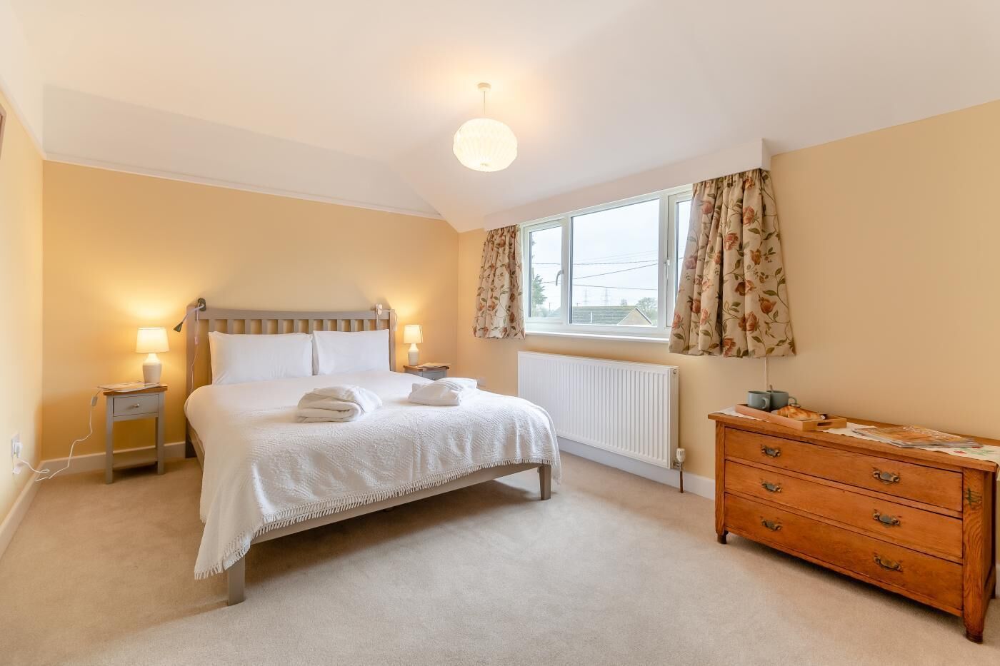 Ferros/tábuas de passar roupa, Wi-Fi de cortesia, roupa de cama