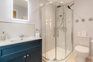 Hair dryer, towels - 2 Bed in Knodishall (oc-s33543) (Knodishall)