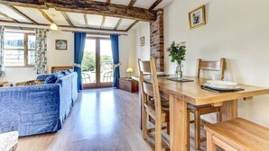 Unclassified image, 4 of 20, button - 1 Bed in Welshpool (oc-75714) (Meifod)