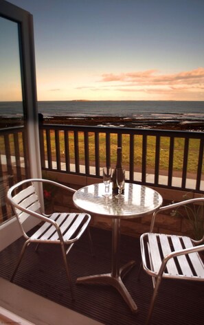 Outdoor dining - 2 Bed in Seahouses (oc-565751) (Seahouses)