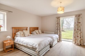 Bed sheets - 2 Bed in Bressingham (oc-f33646) (Bressingham)