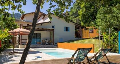 Family chalet, swimming pool, individual barbecue, garage, small pets allowed.