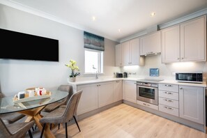 Microwave, oven, dishwasher, high chair - 2 Bed in Seahouses (oc-566411) (Seahouses)