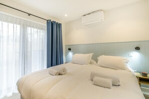 4 bedrooms, free WiFi, bed sheets