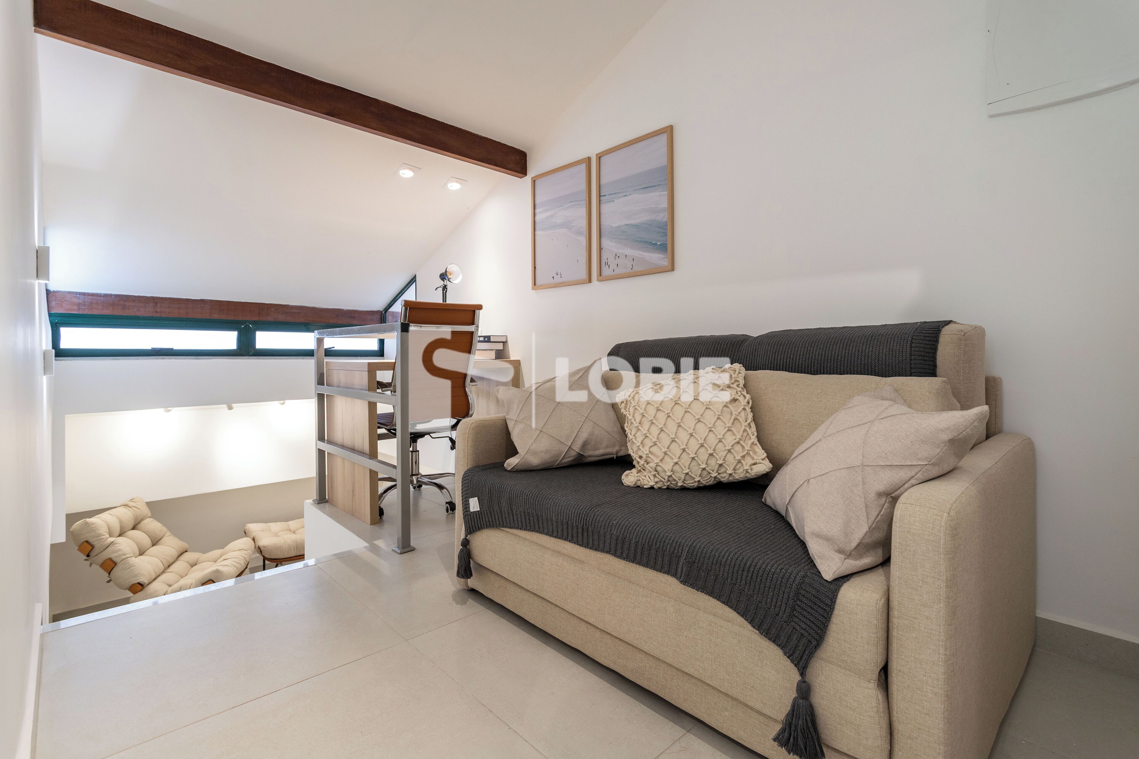 Deluxe appartement | Woonruimte | Een flatscreentelevisie