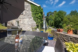 Outdoor dining - 4 Bed in Betws-y-Coed (oc-49049) (Betws-y-coed)