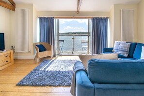 TV - 3 Bed in Berwick (oc-566412) (Berwick-upon-Tweed)